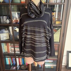 XD Xenia Design, Contemporary sweater with Removable Cowal Collar